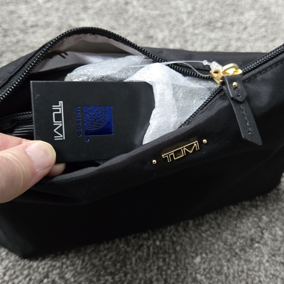 Tumi Voyageur Just In Case Tote Black Tote Bag NEW with tag - Picture 11 of 15